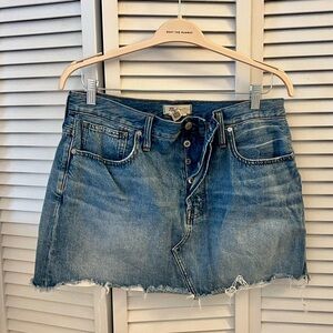 Madewell denim mini skirt size 31, button closure, raw hem, medium wash